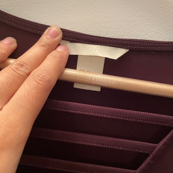 VDAY SPL H&M Burgundy Top - Picture 5 of 11